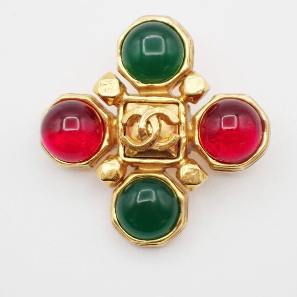 CHANEL CC Logo Gripoix Glass Brooch 97A Gold France Green Red Vintage 10RL404 - Picture 1 of 6